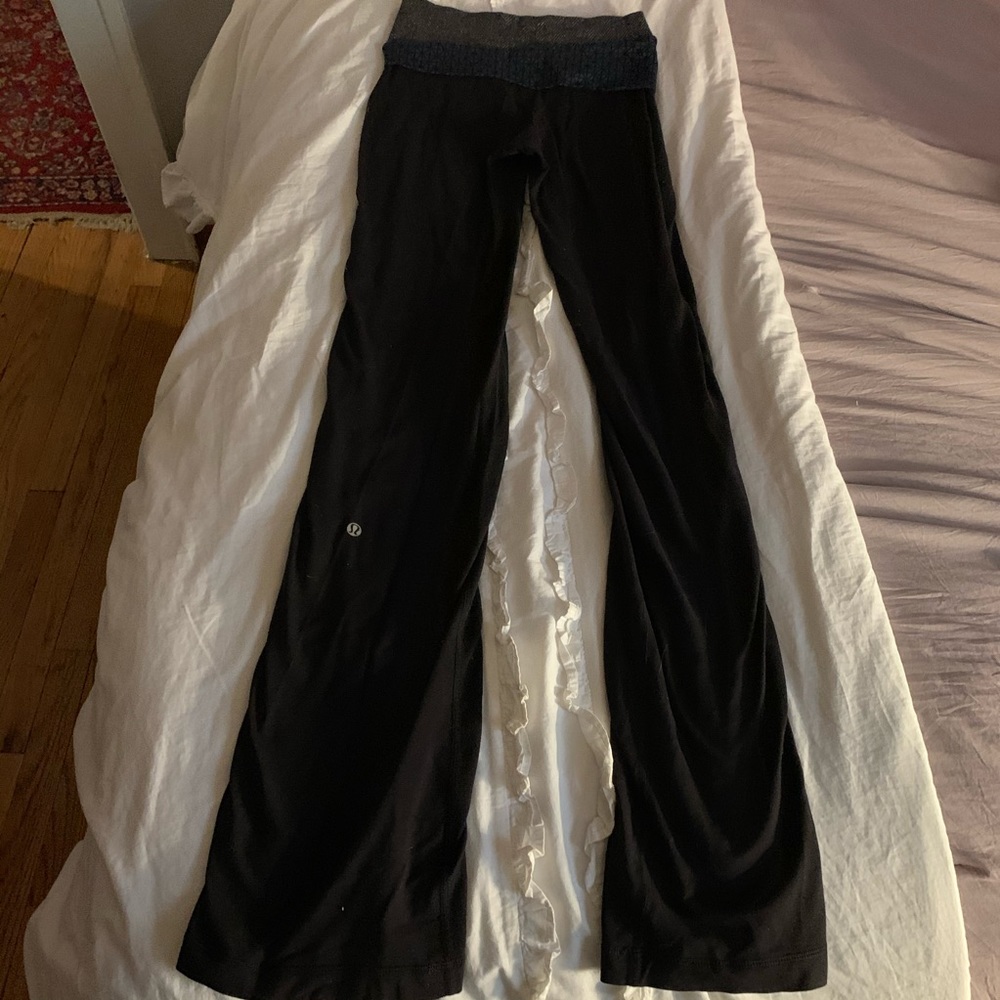 Lululemon yoga pants